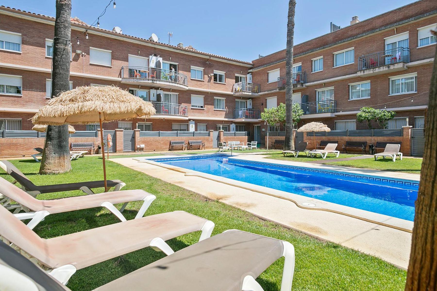 Velor Apartamentos Turisticos Castelldefels Exterior photo