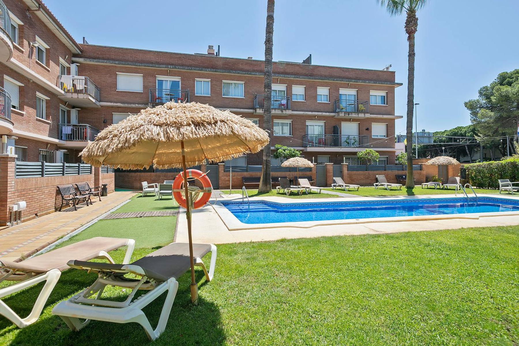 Velor Apartamentos Turisticos Castelldefels Exterior photo