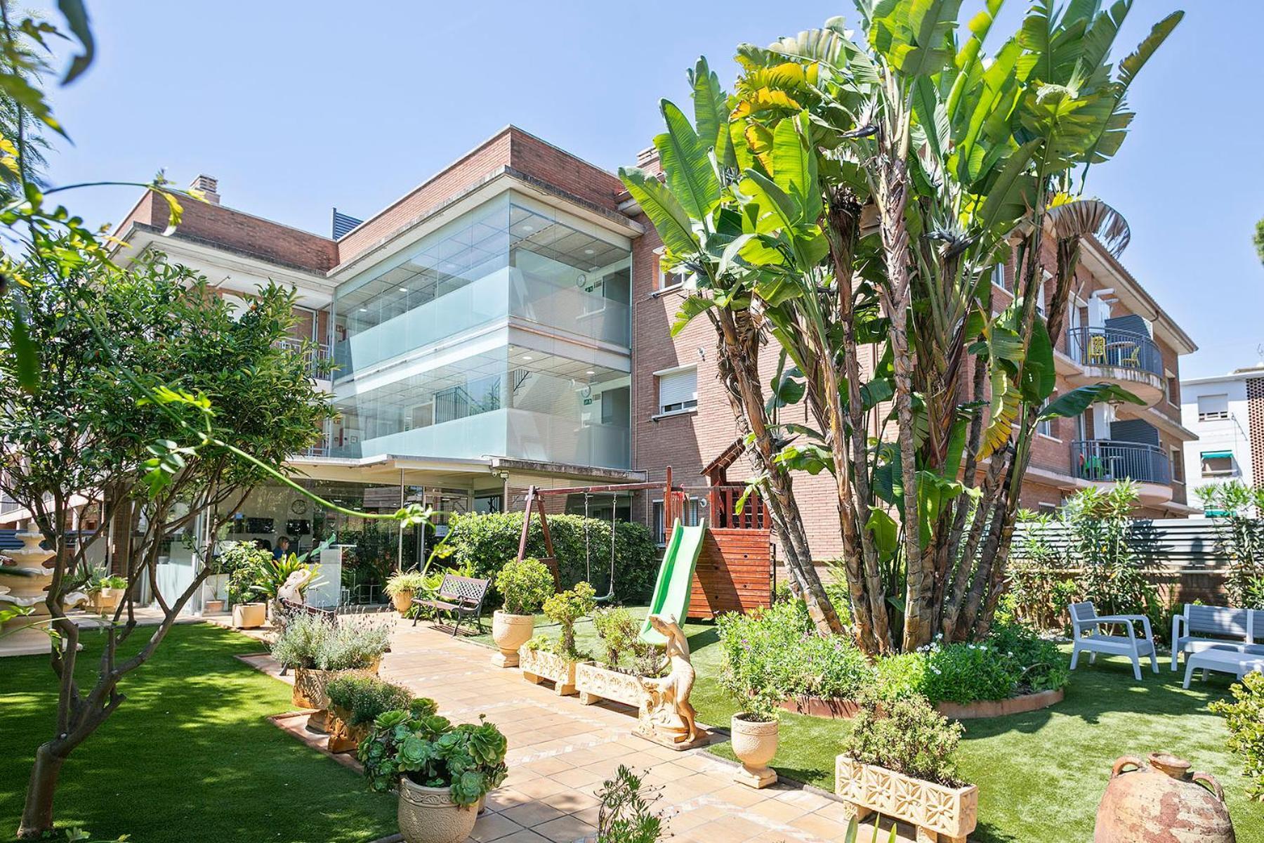 Velor Apartamentos Turisticos Castelldefels Exterior photo
