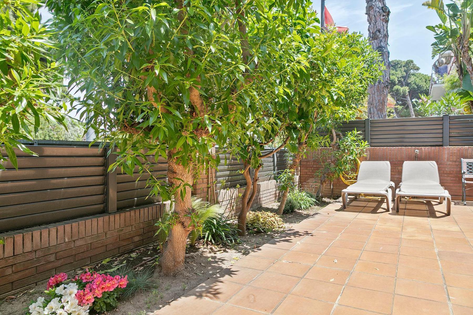 Velor Apartamentos Turisticos Castelldefels Exterior photo