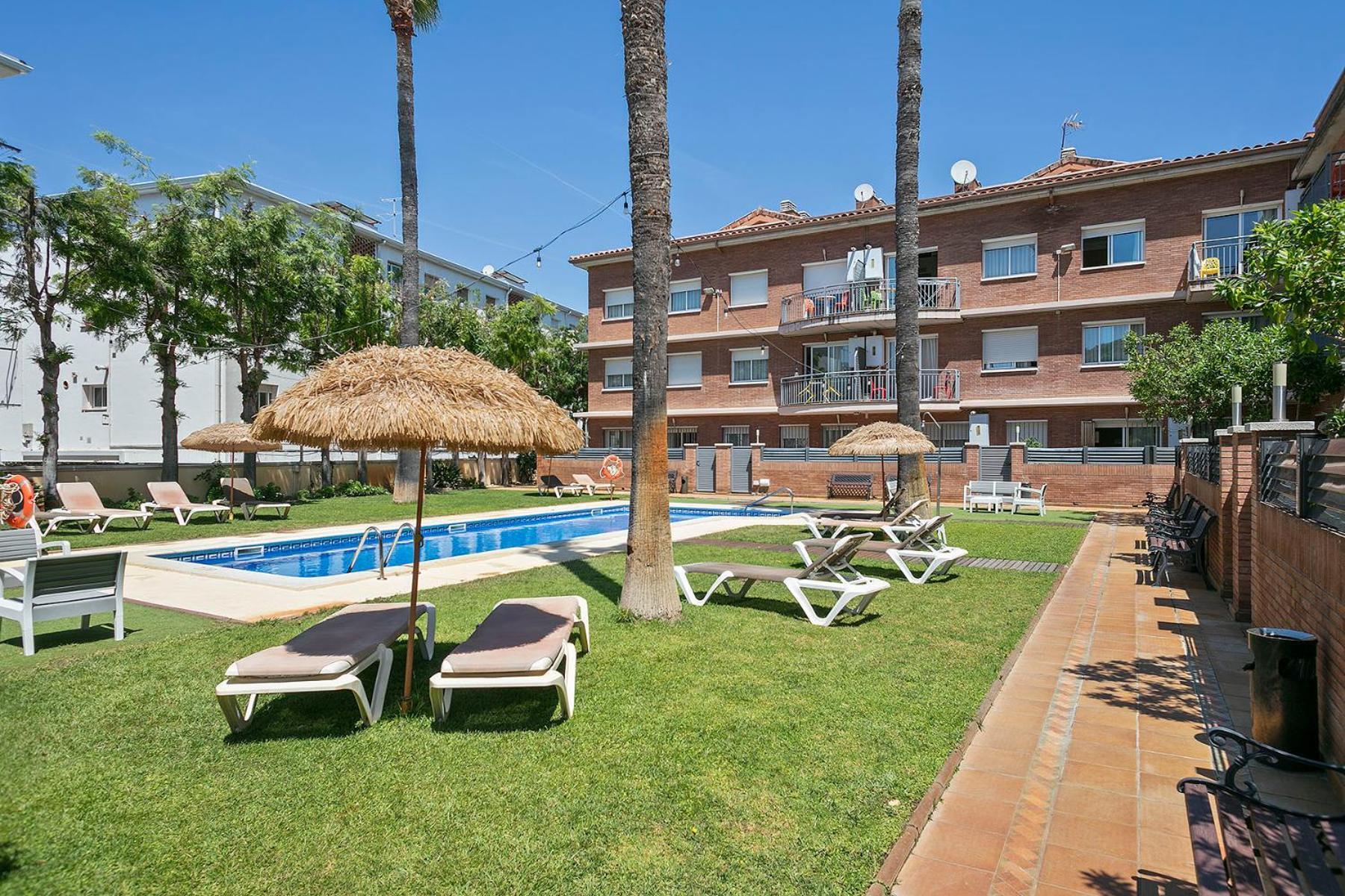 Velor Apartamentos Turisticos Castelldefels Exterior photo