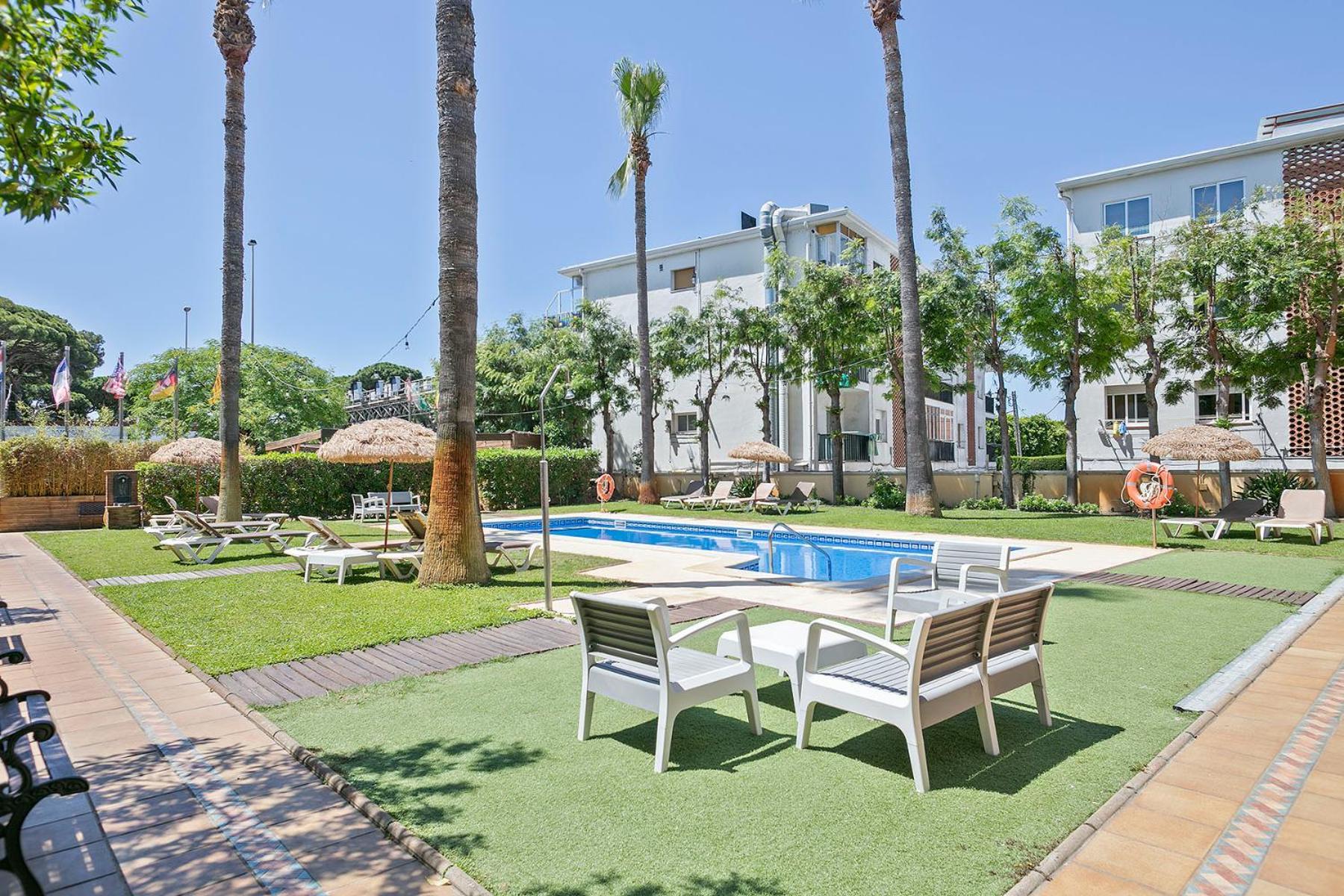 Velor Apartamentos Turisticos Castelldefels Exterior photo