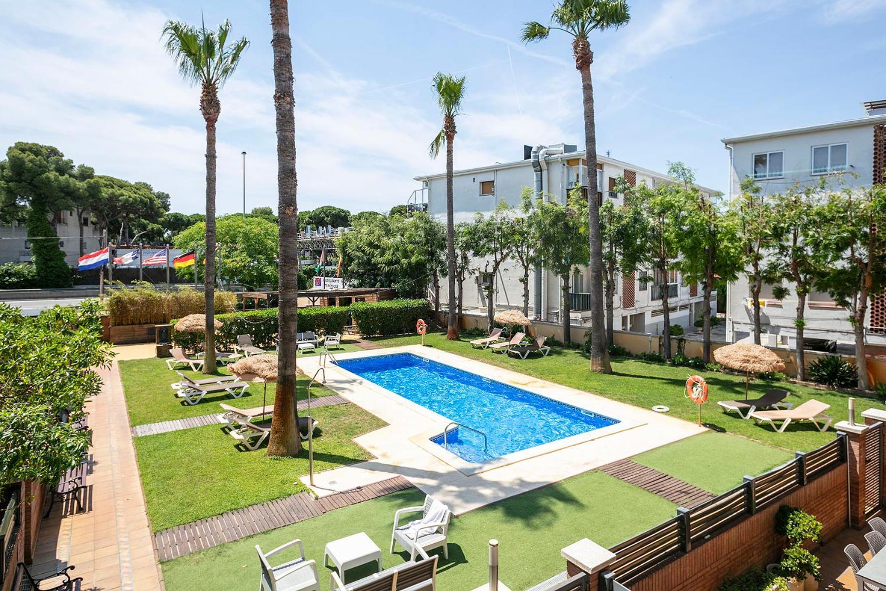 Velor Apartamentos Turisticos Castelldefels Exterior photo