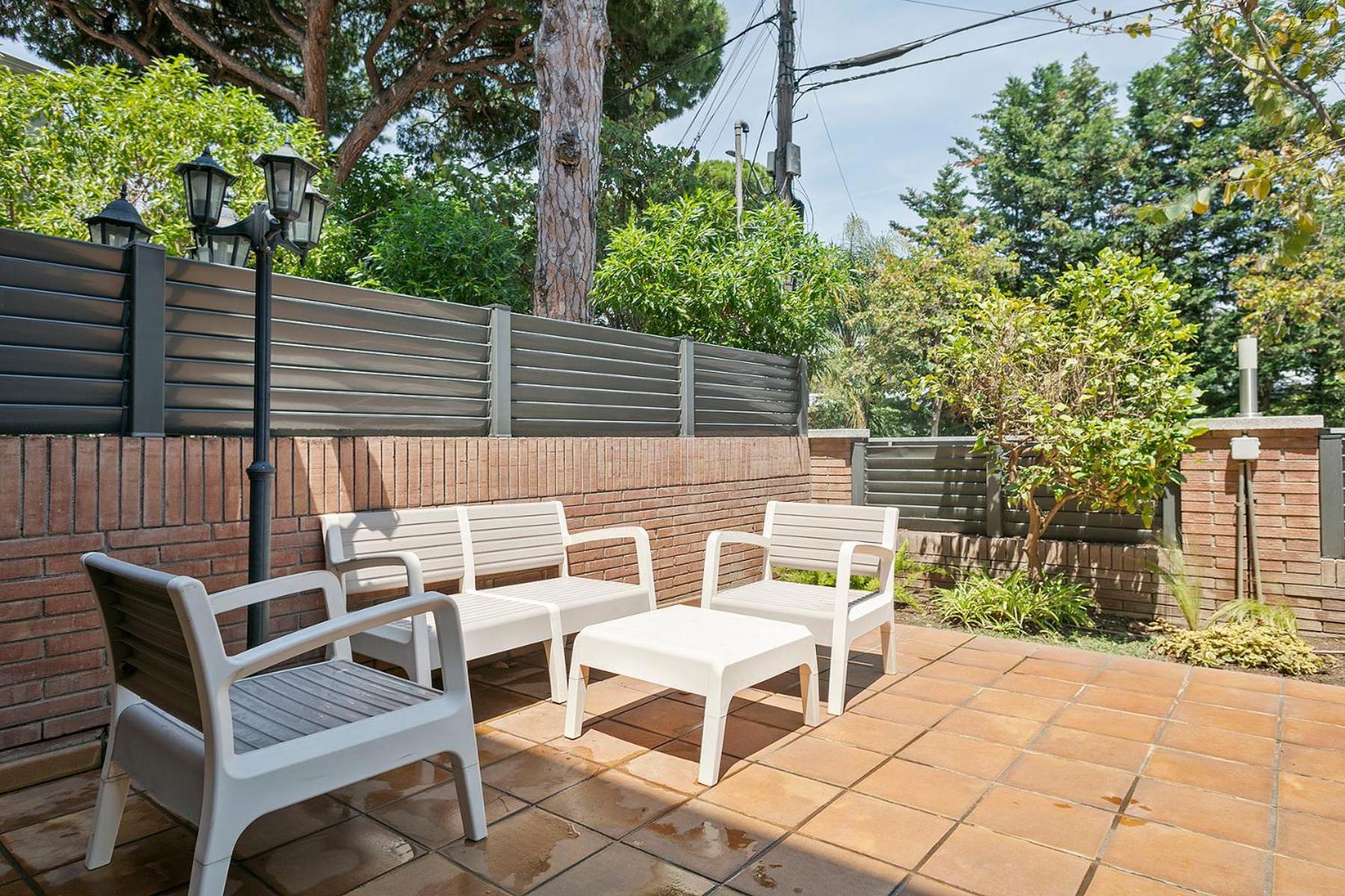 Velor Apartamentos Turisticos Castelldefels Exterior photo